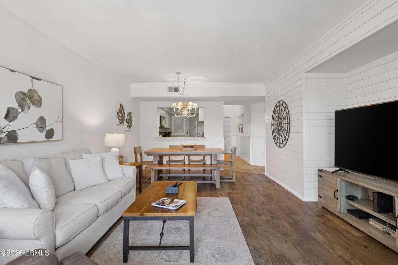 21 Forest Beach Drive - Photo 1