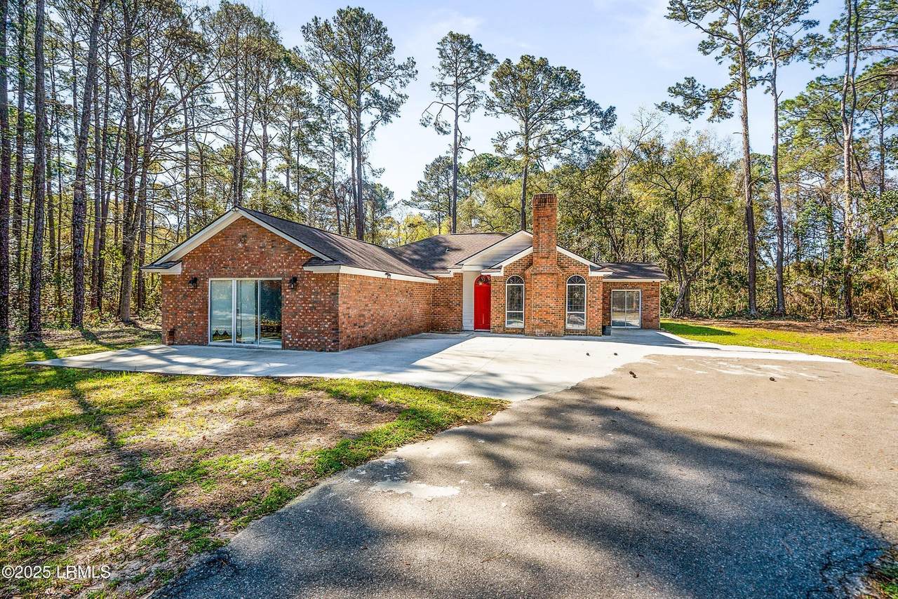 1 Royal Pines Boulevard - Photo 1