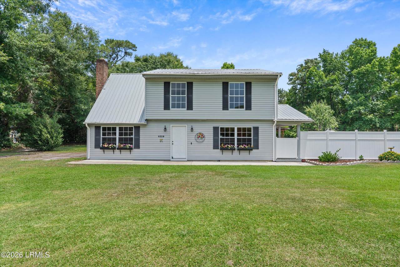 4339 Pinewood Circle - Photo 1