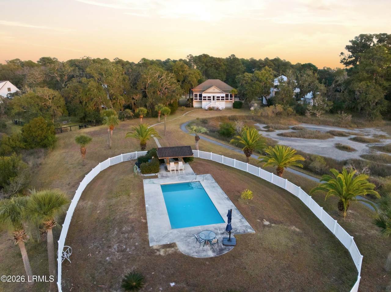 https://bt-photos.global.ssl.fastly.net/beaufortsc/1280_boomver_1_196866-2.jpg