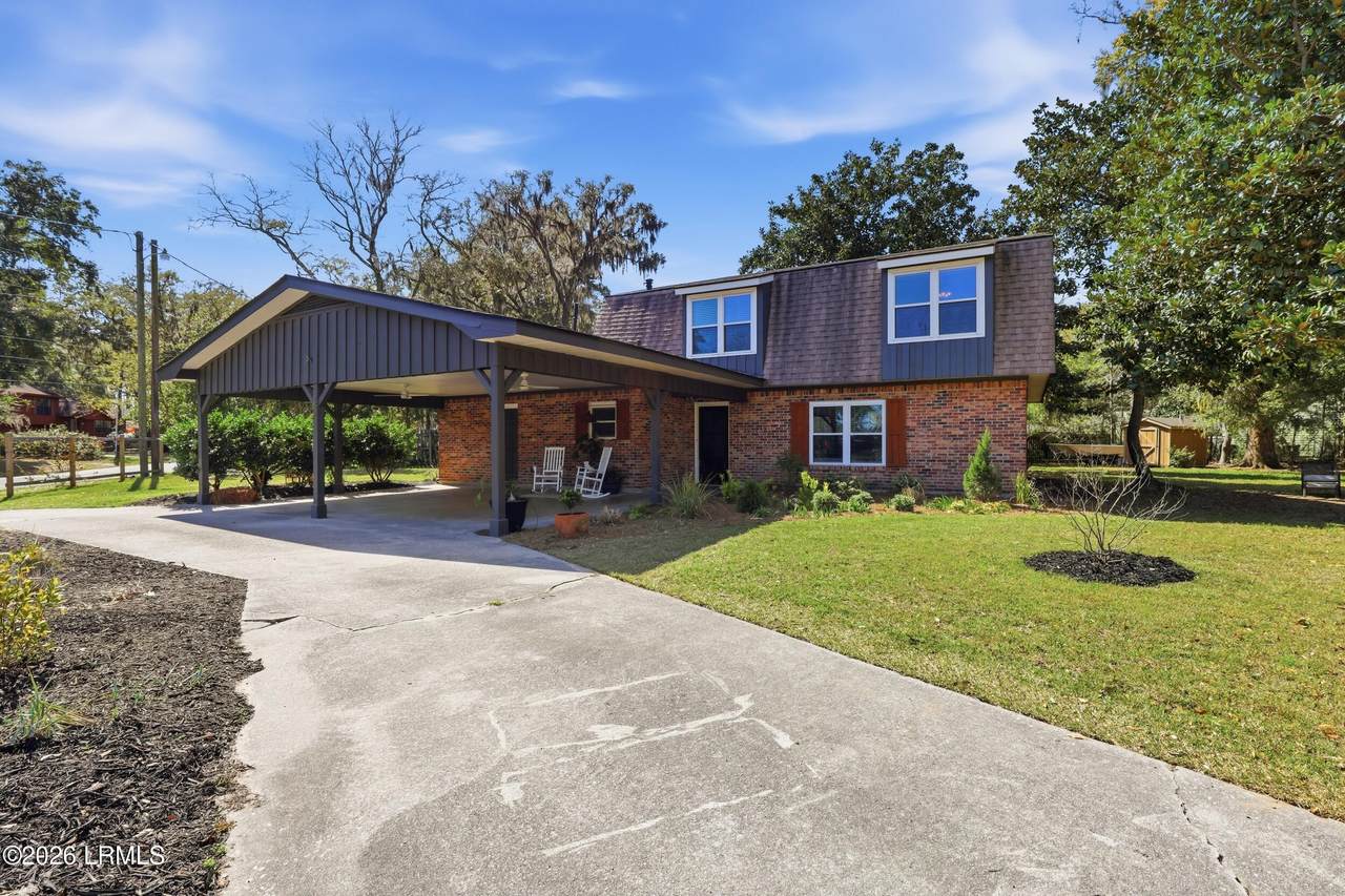 989 Dowlingwood Drive - Photo 1