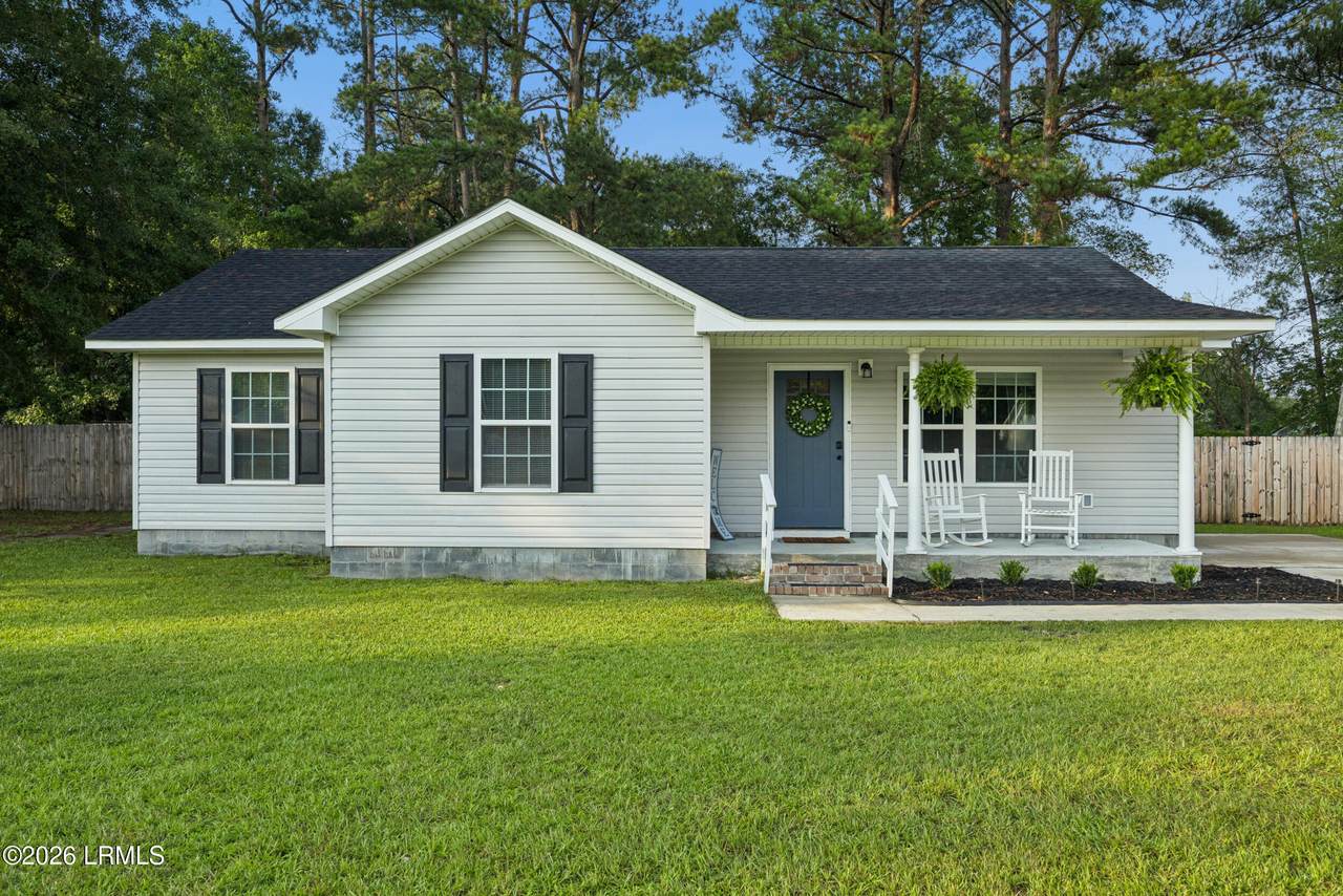 110 Sharon Avenue - Photo 1