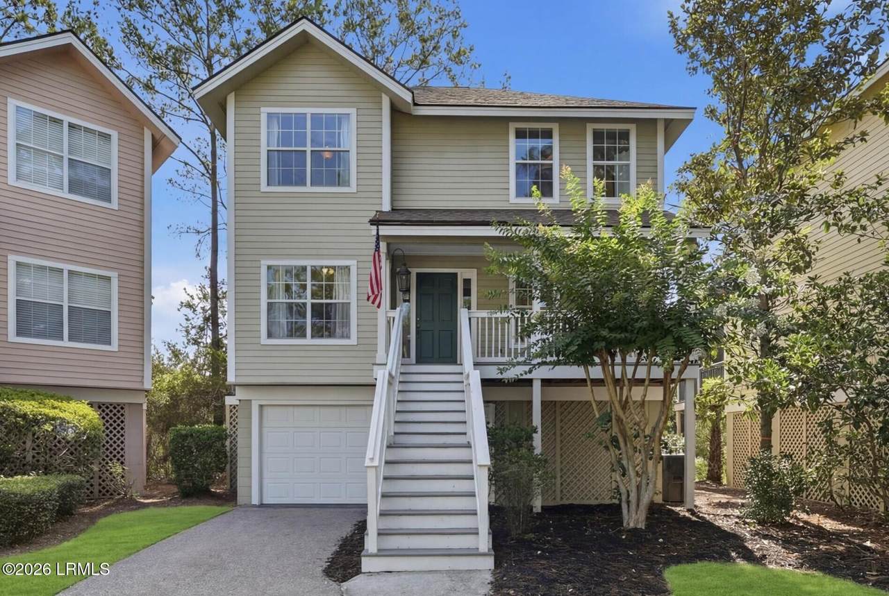 19 Pine Burr Road - Photo 1