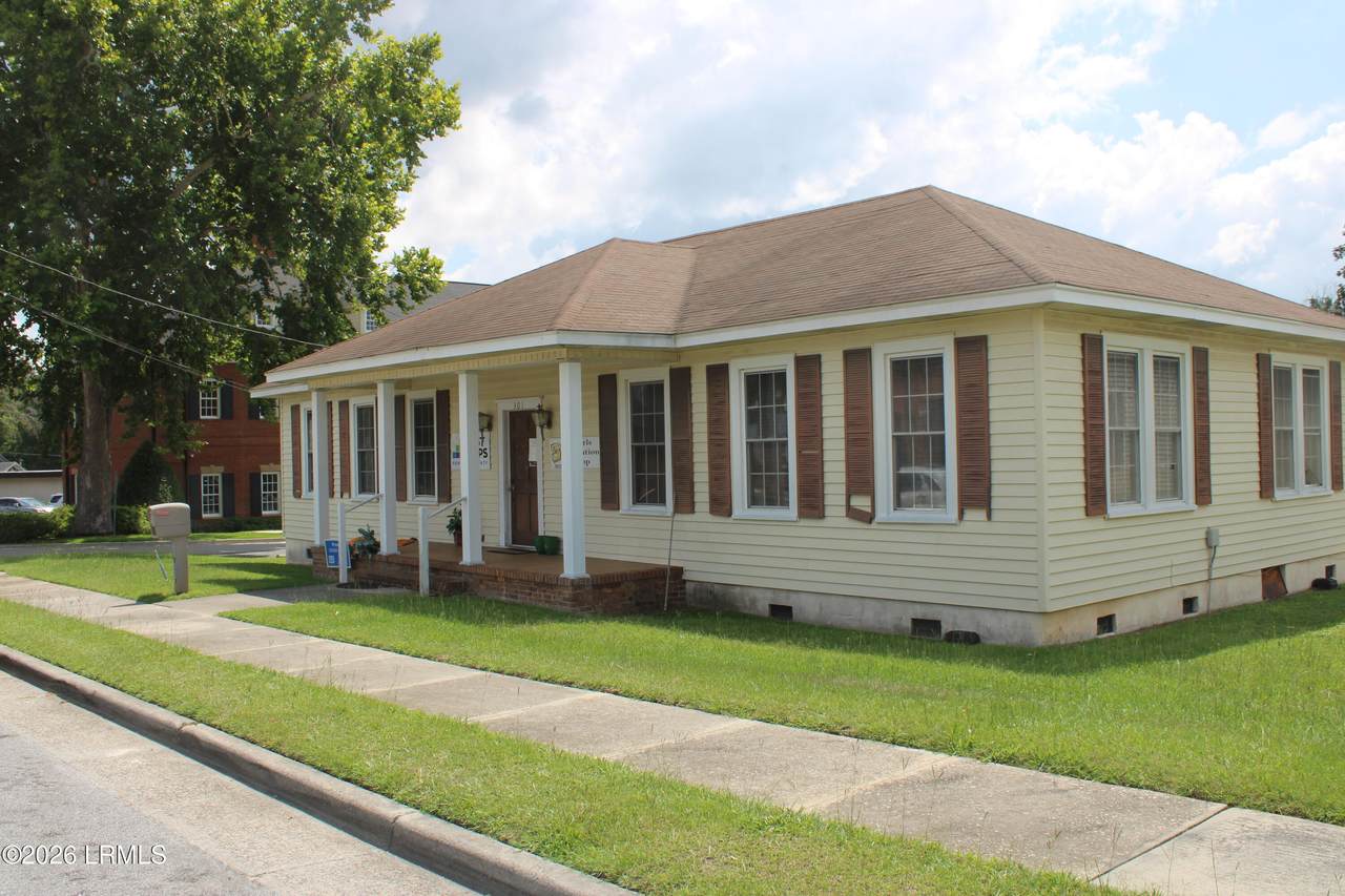 301 1st Street - Photo 1