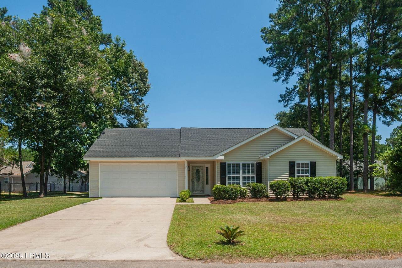 33 Austrian Pine Road - Photo 1
