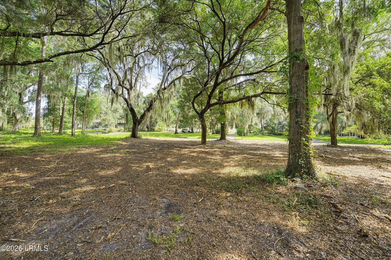https://bt-photos.global.ssl.fastly.net/beaufortsc/1280_boomver_1_197185-2.jpg