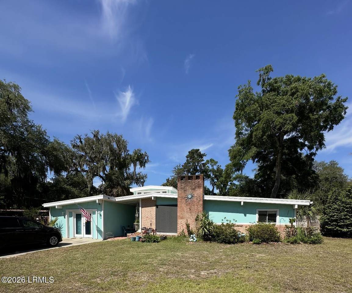1001 Broad River Drive - Photo 1