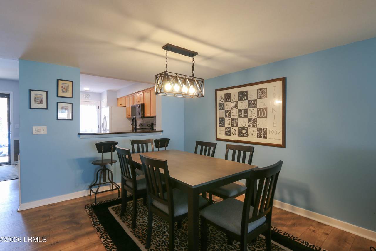 https://bt-photos.global.ssl.fastly.net/beaufortsc/1280_boomver_1_197227-2.jpg