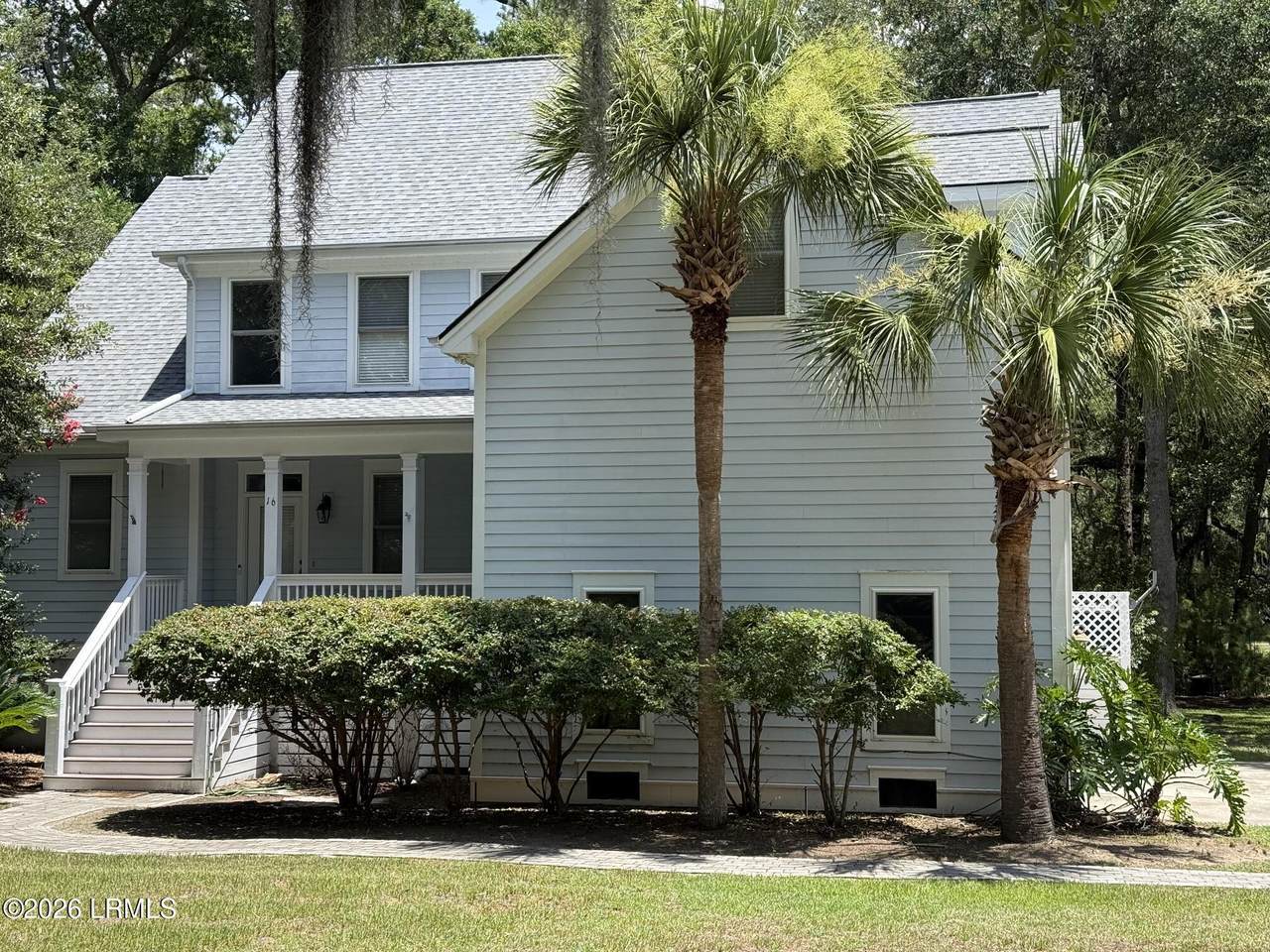 16 Tuscarora Avenue - Photo 1