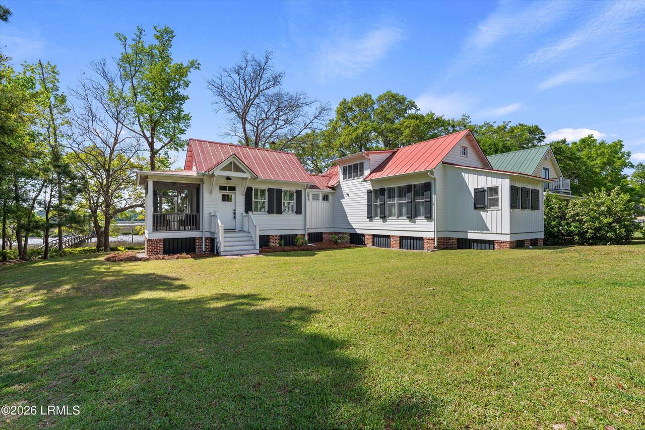 206 Marsh Pointe Drive - Photo 1