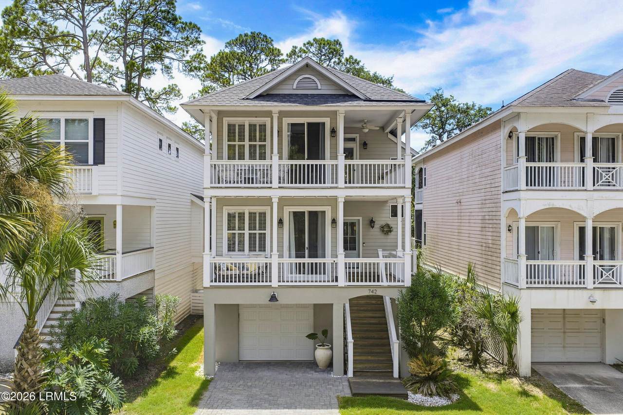 742 Bonito Drive - Photo 1