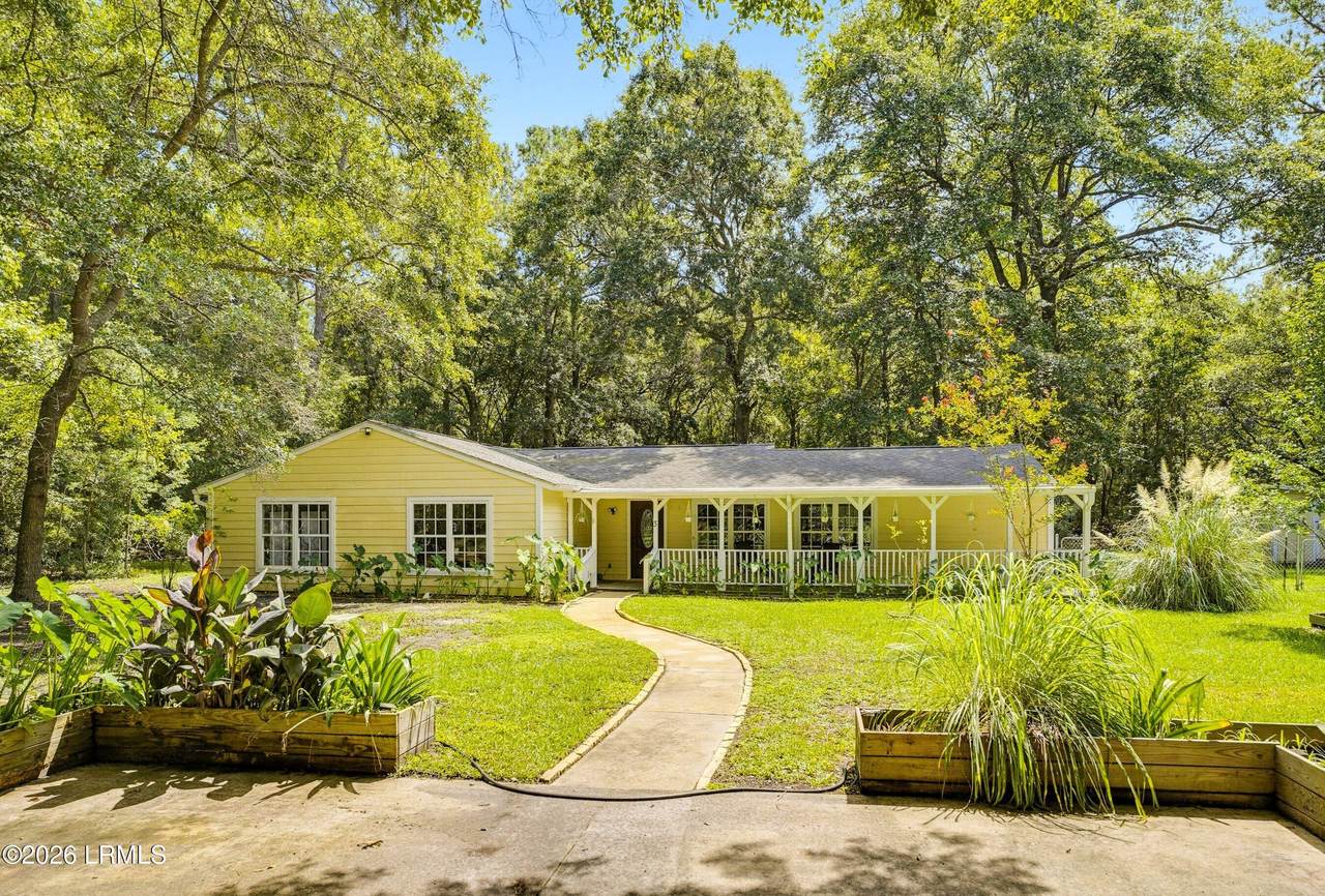 3 Milton Way - Photo 1