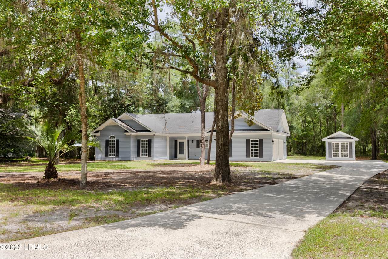 19 Woods Court - Photo 1