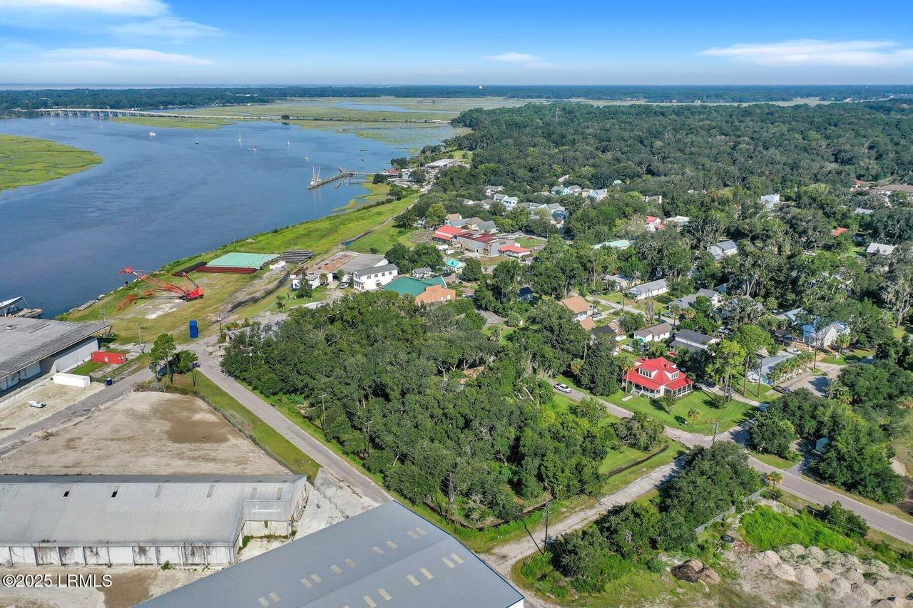 https://bt-photos.global.ssl.fastly.net/beaufortsc/orig_boomver_1_197732-2.jpg