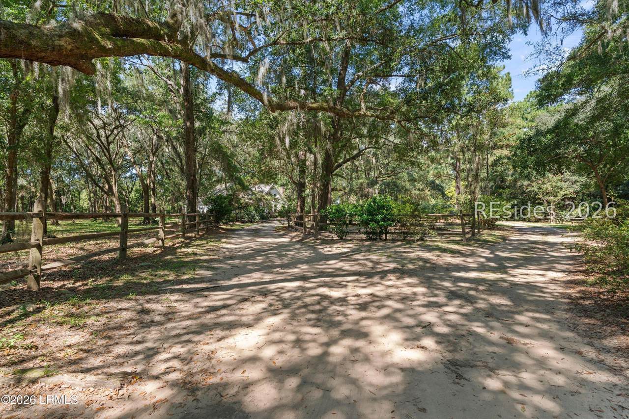 https://bt-photos.global.ssl.fastly.net/beaufortsc/1280_boomver_1_198033-2.jpg