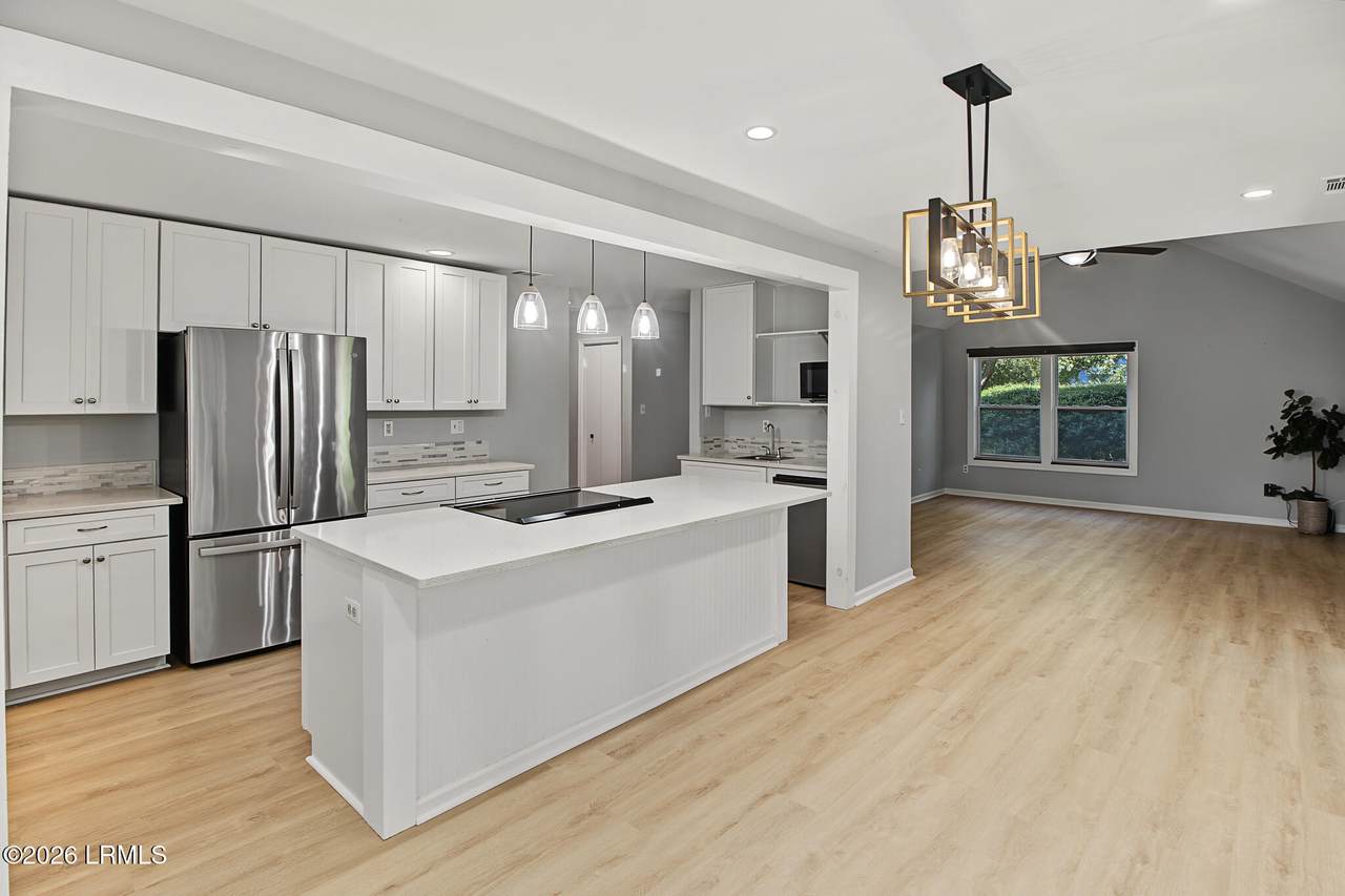 48 Sugaree Drive - Photo 1