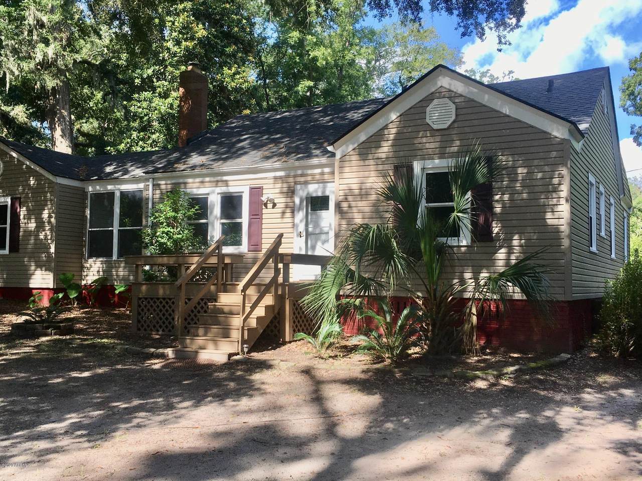 160 Fuller Parkway - Photo 1