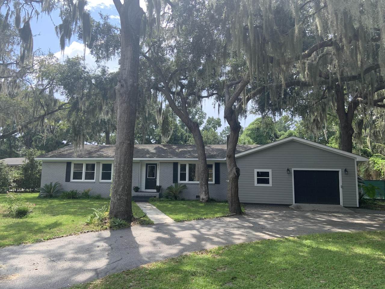 2569 Azalea Drive - Photo 1