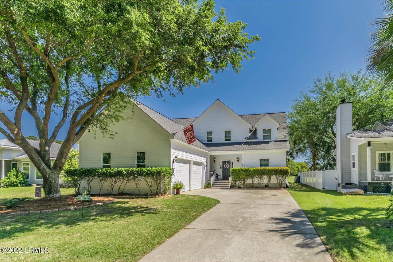 46 Tuscarora Avenue - Photo 1