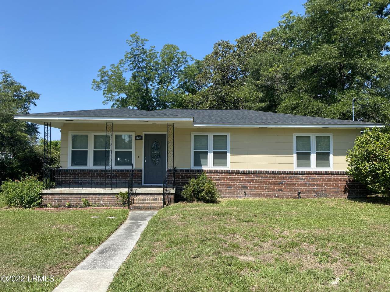 1502 Palmetto Drive - Photo 1