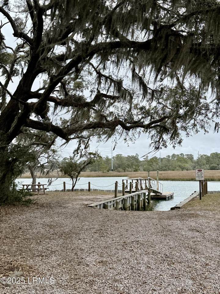 https://bt-photos.global.ssl.fastly.net/beaufortsc/1280_boomver_2_189235-2.jpg