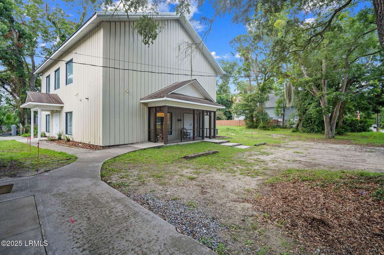 2219 Prince Street - Photo 1