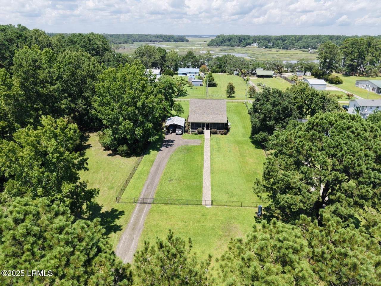 189 Deloss Point Road - Photo 1