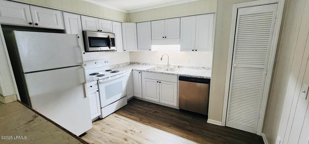 104 Cordillo Parkway - Photo 1