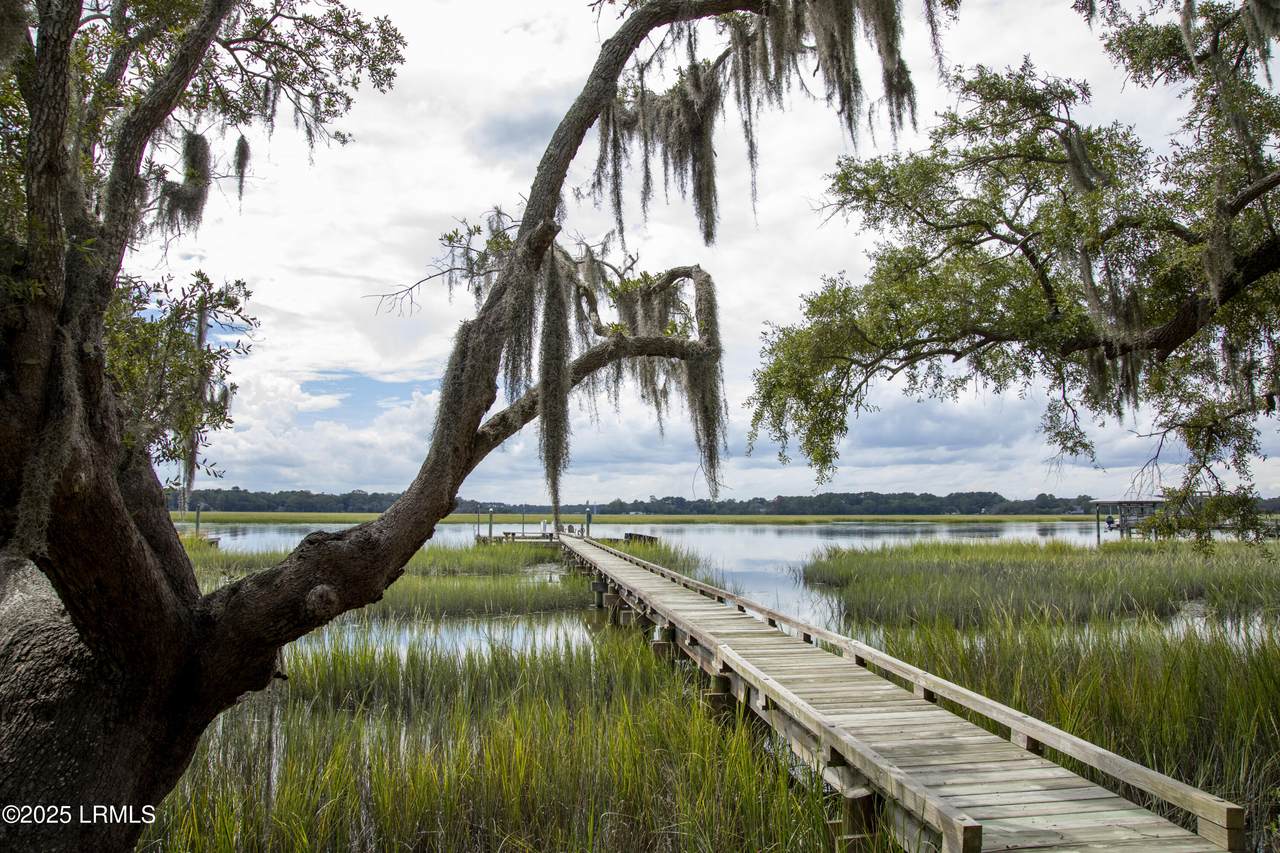 https://bt-photos.global.ssl.fastly.net/beaufortsc/1280_boomver_2_192785-2.jpg