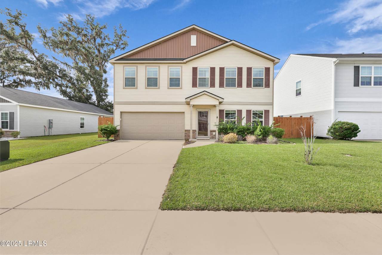 42 Chestnut Street - Photo 1