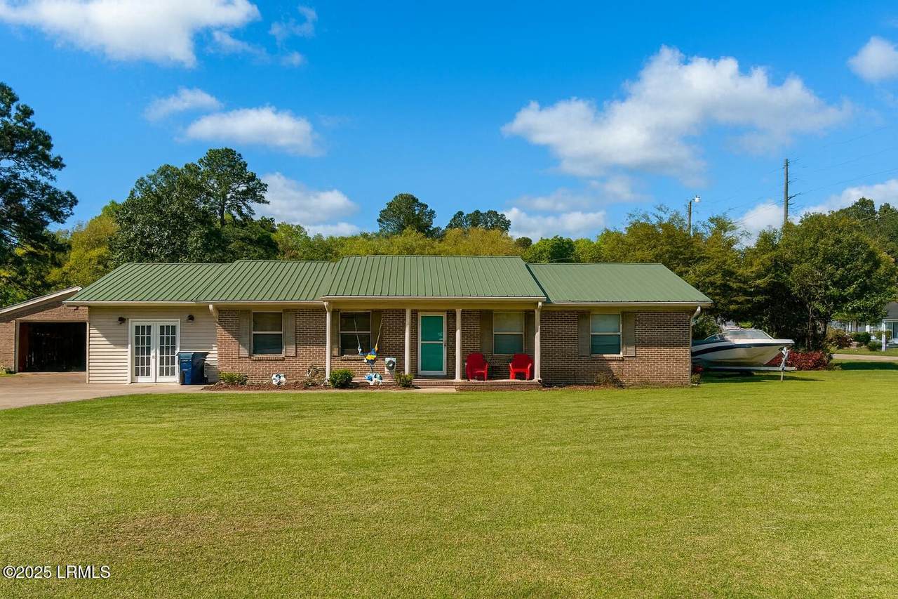 240 Kerrison Street - Photo 1