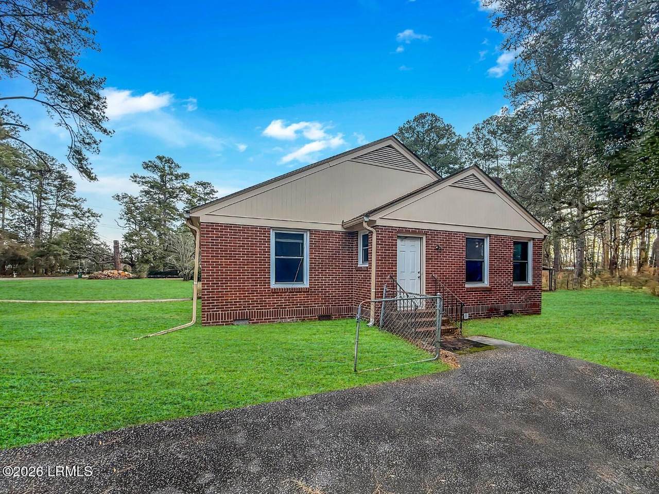 https://bt-photos.global.ssl.fastly.net/beaufortsc/1280_boomver_2_194591-2.jpg