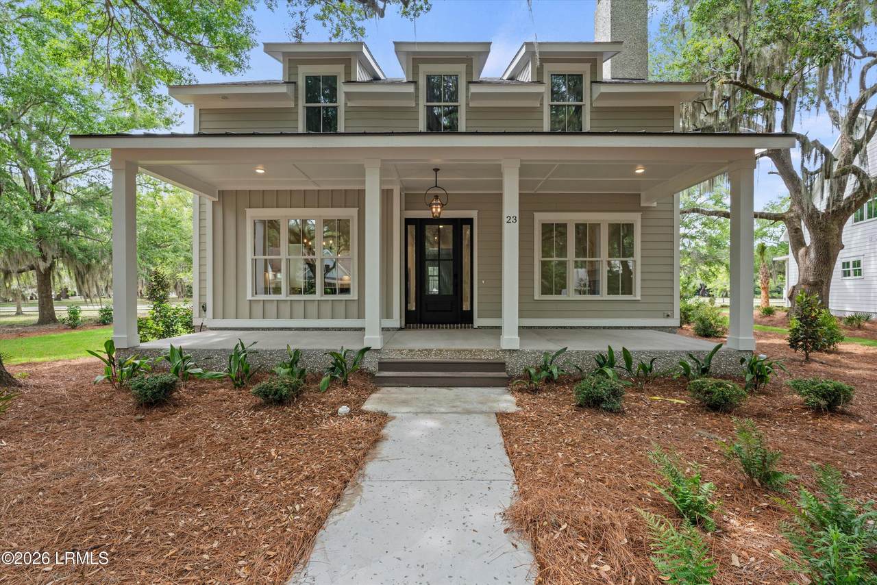 23 Millers Pond Drive - Photo 1