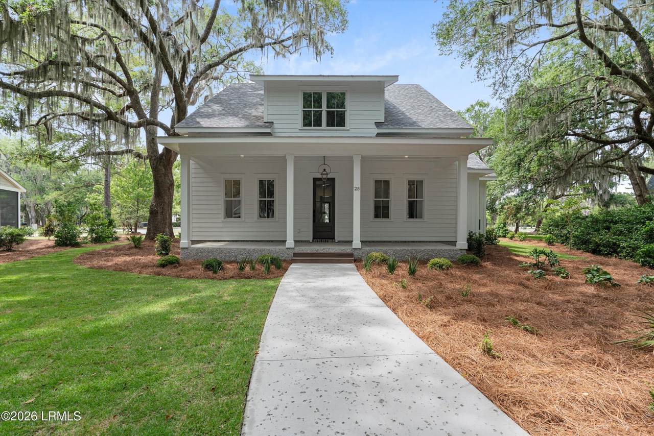 25 Millers Pond Drive - Photo 1
