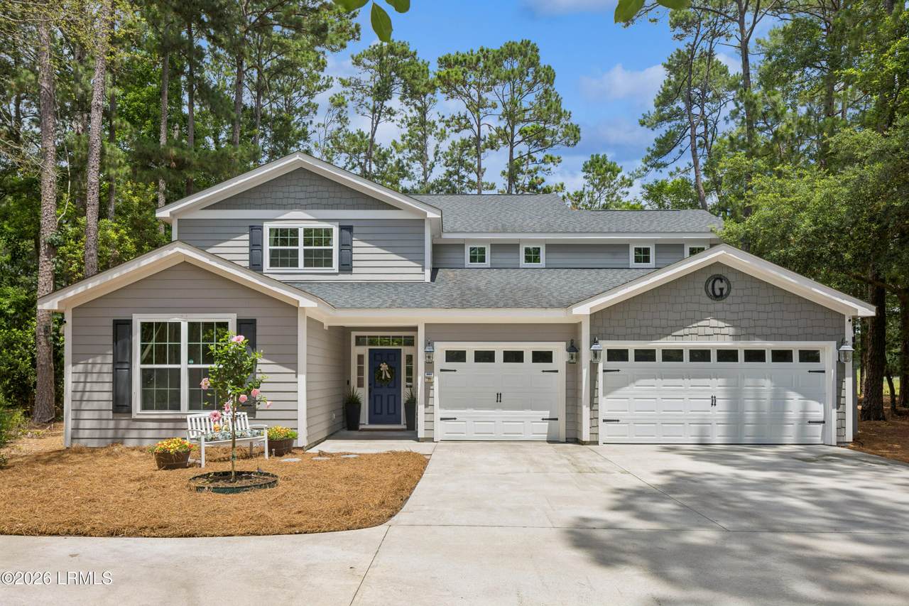 11 Hathaway Lane - Photo 1