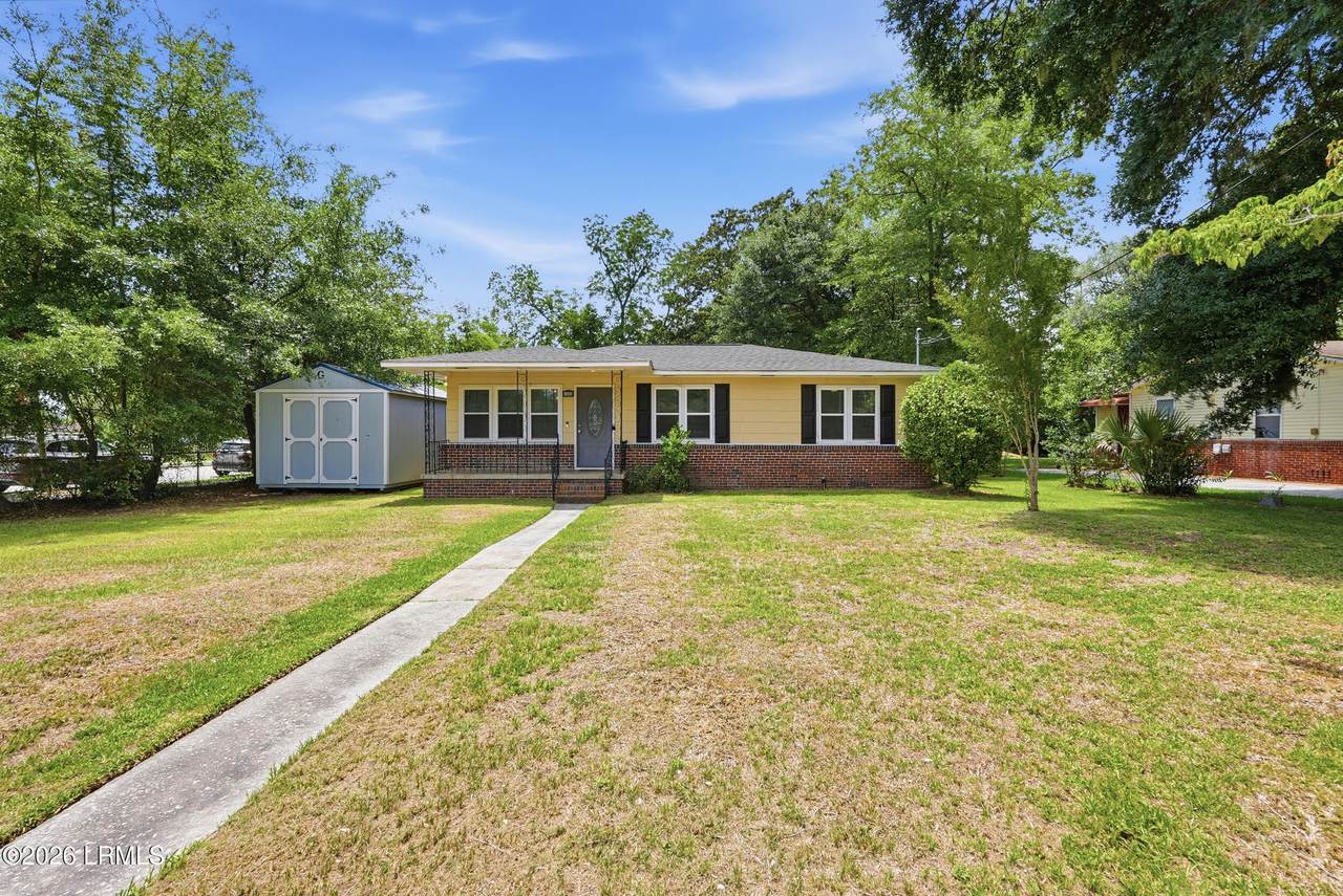1502 Palmetto Drive - Photo 1