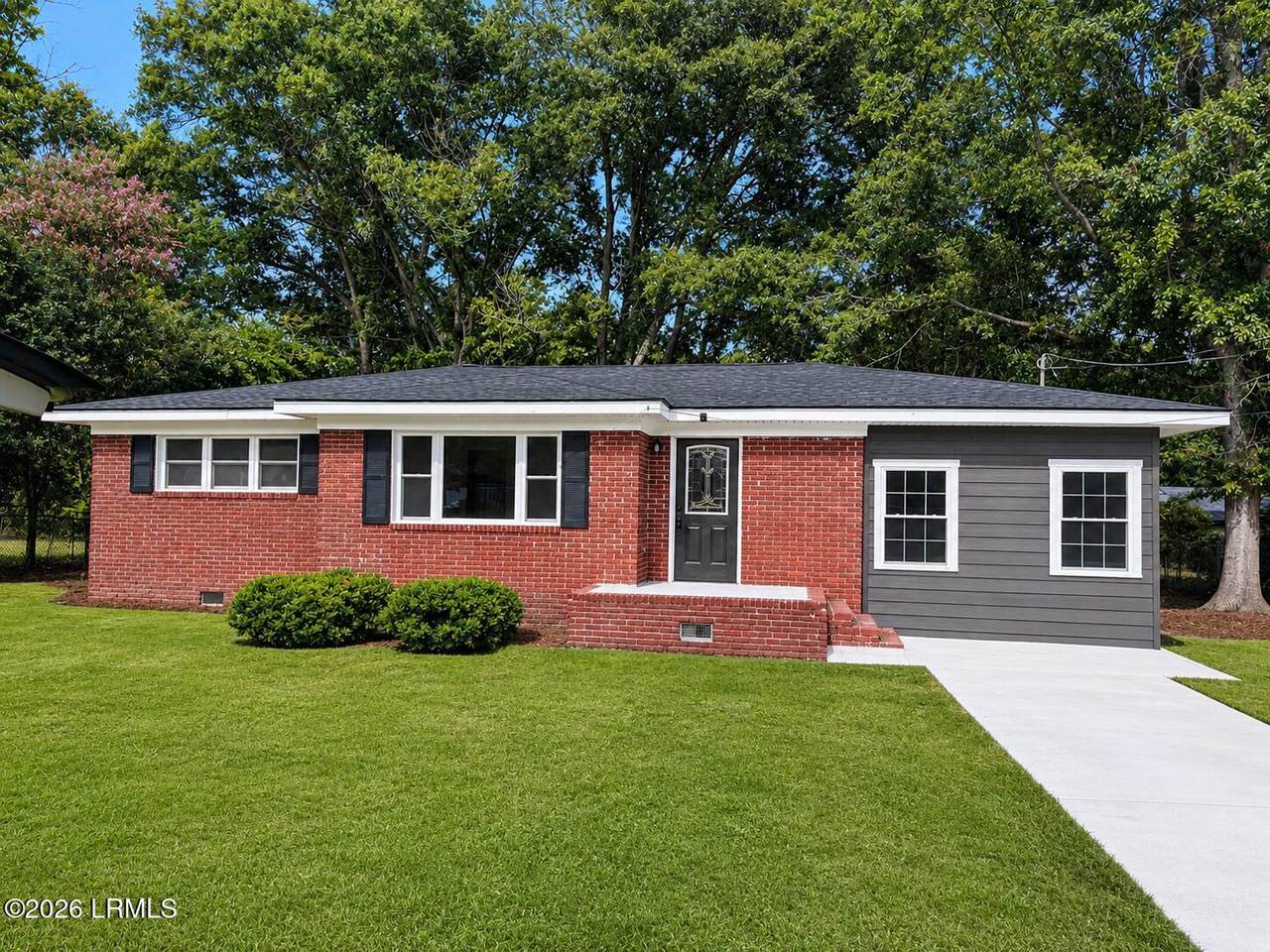 399 Byrd Street - Photo 1
