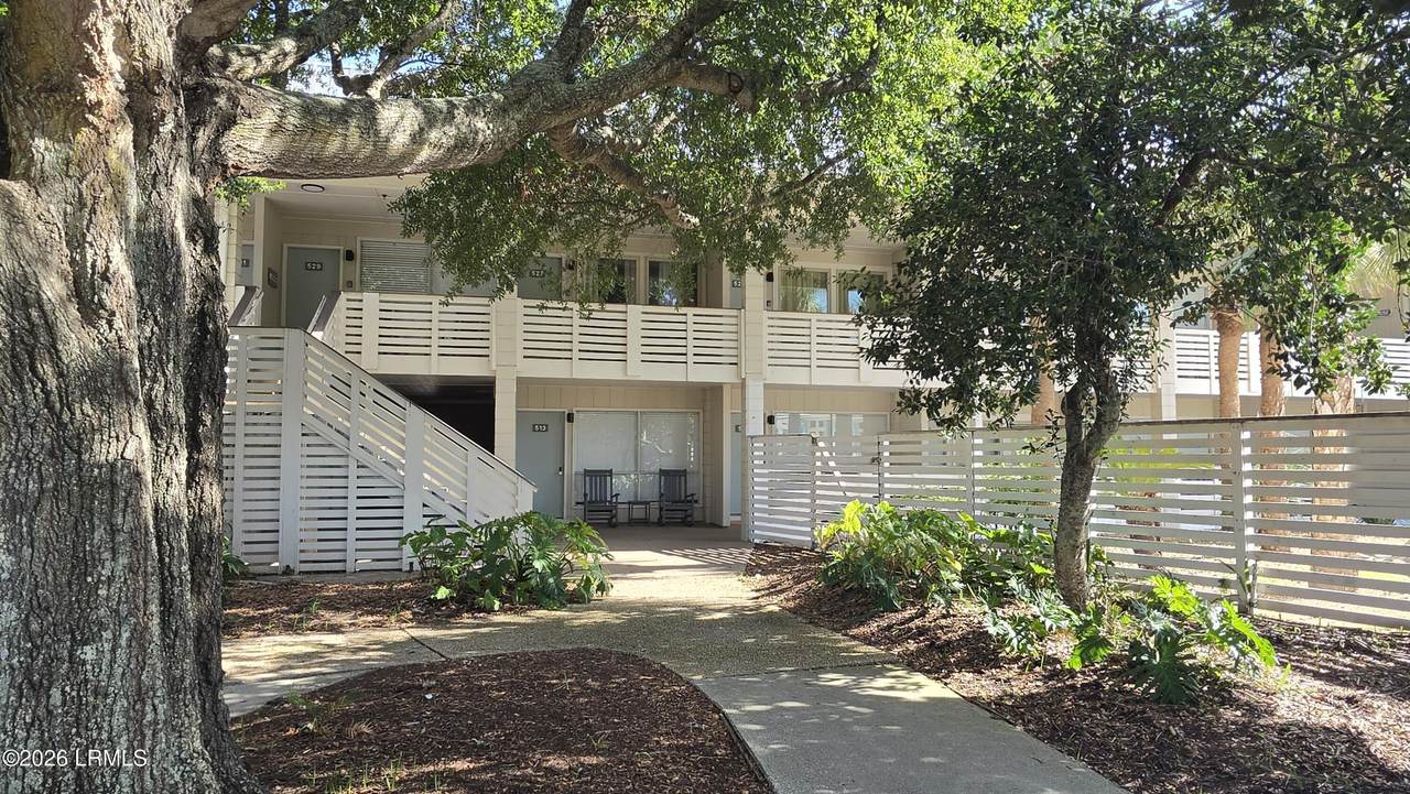303 Tarpon Boulevard - Photo 1