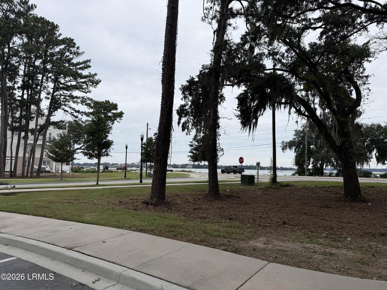 https://bt-photos.global.ssl.fastly.net/beaufortsc/1280_boomver_2_198335-2.jpg