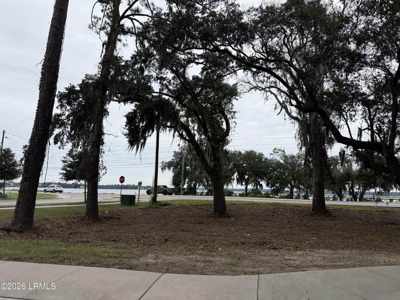 https://bt-photos.global.ssl.fastly.net/beaufortsc/1280_boomver_2_198335-2.jpg