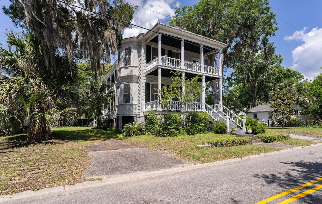 908 Scott Street - Photo 1