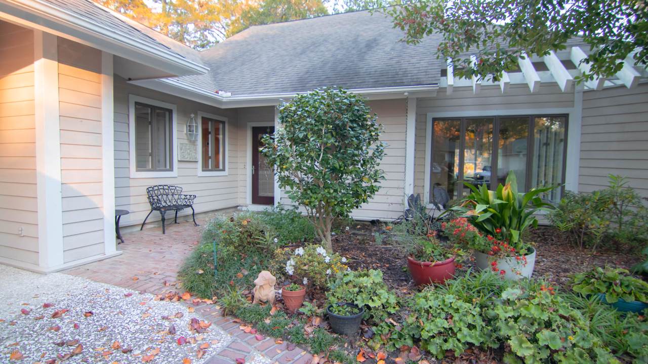 633 Reeve Road - Photo 1