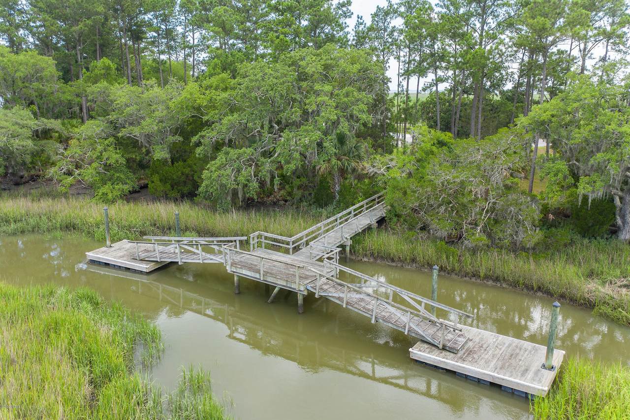 113 Willow Point Road - Photo 1