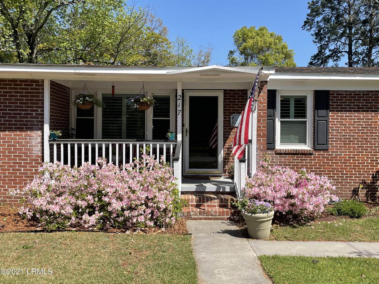217 Burroughs Avenue - Photo 1