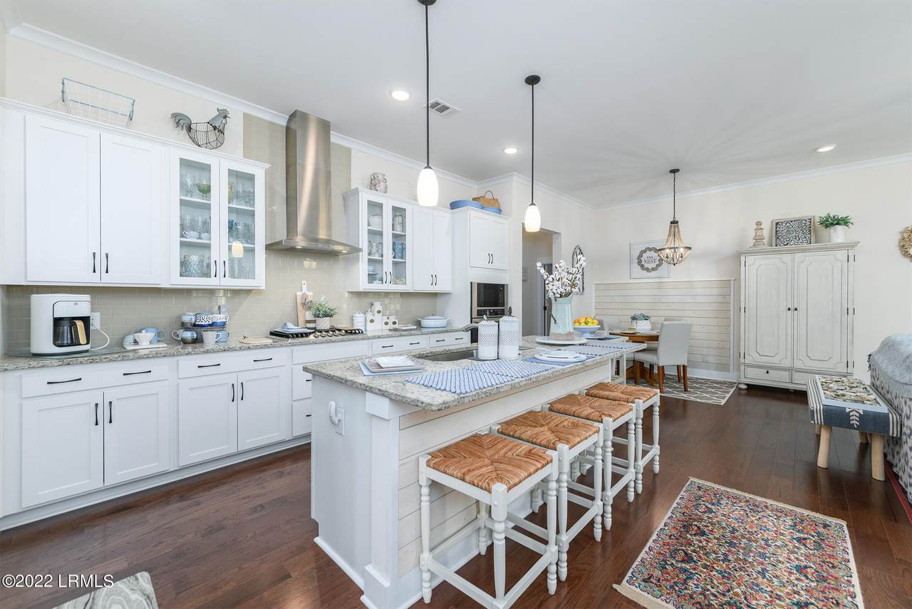 506 Jetfire Point - Photo 1