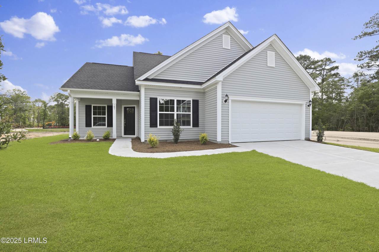 107 Baneberry Lane - Photo 1