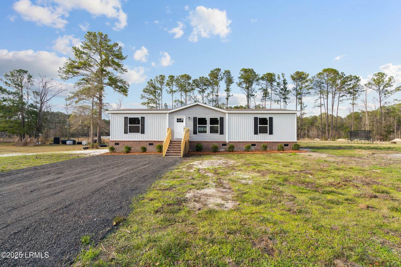 245 Proctor Street - Photo 1