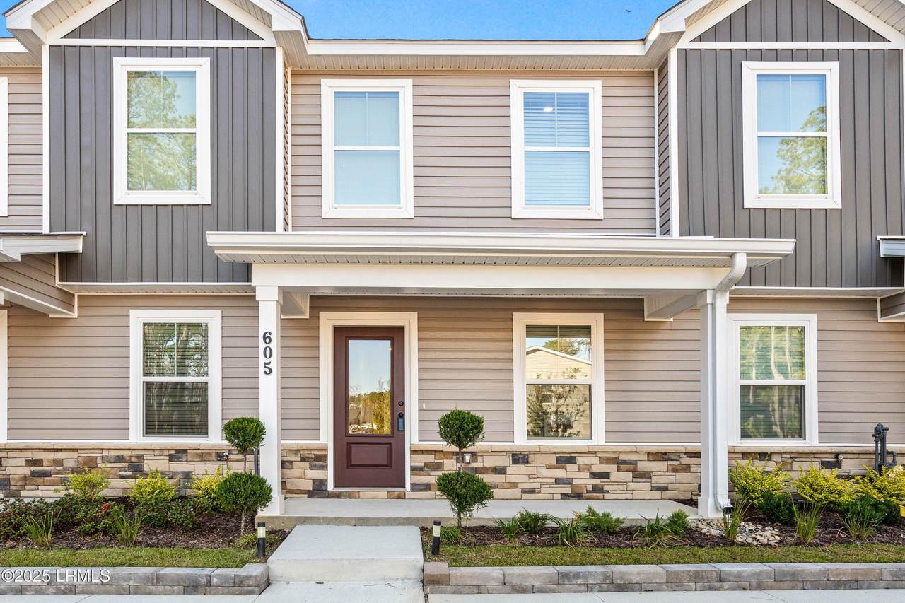605 Royal Road - Photo 1