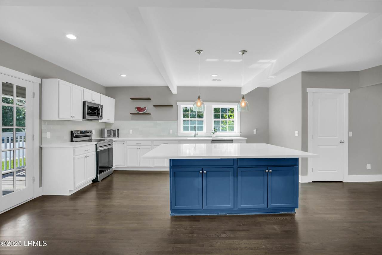 401 Mulberry Street - Photo 1