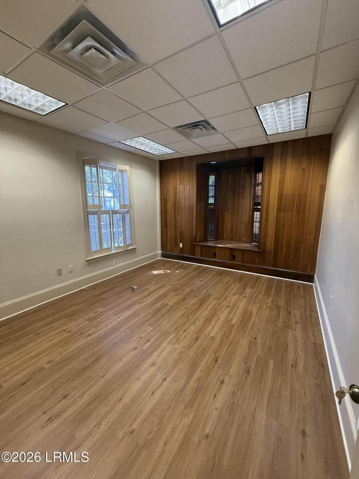 1011 Bay Street - Photo 1